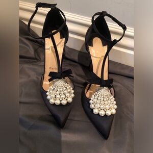 Excellent condition rare Louboutin! Stunning tiny platform front for comfort!